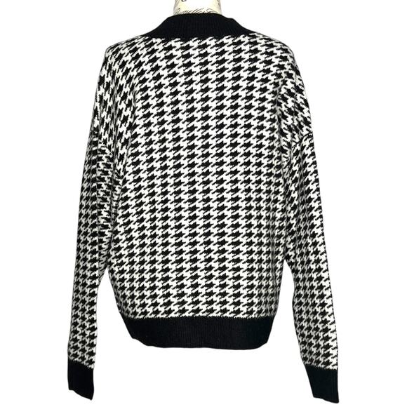 Threads 4 Thought LARGE Elexia Houndstooth Sweater - Pullover Crewneck Fluffy - Picture 5 of 12